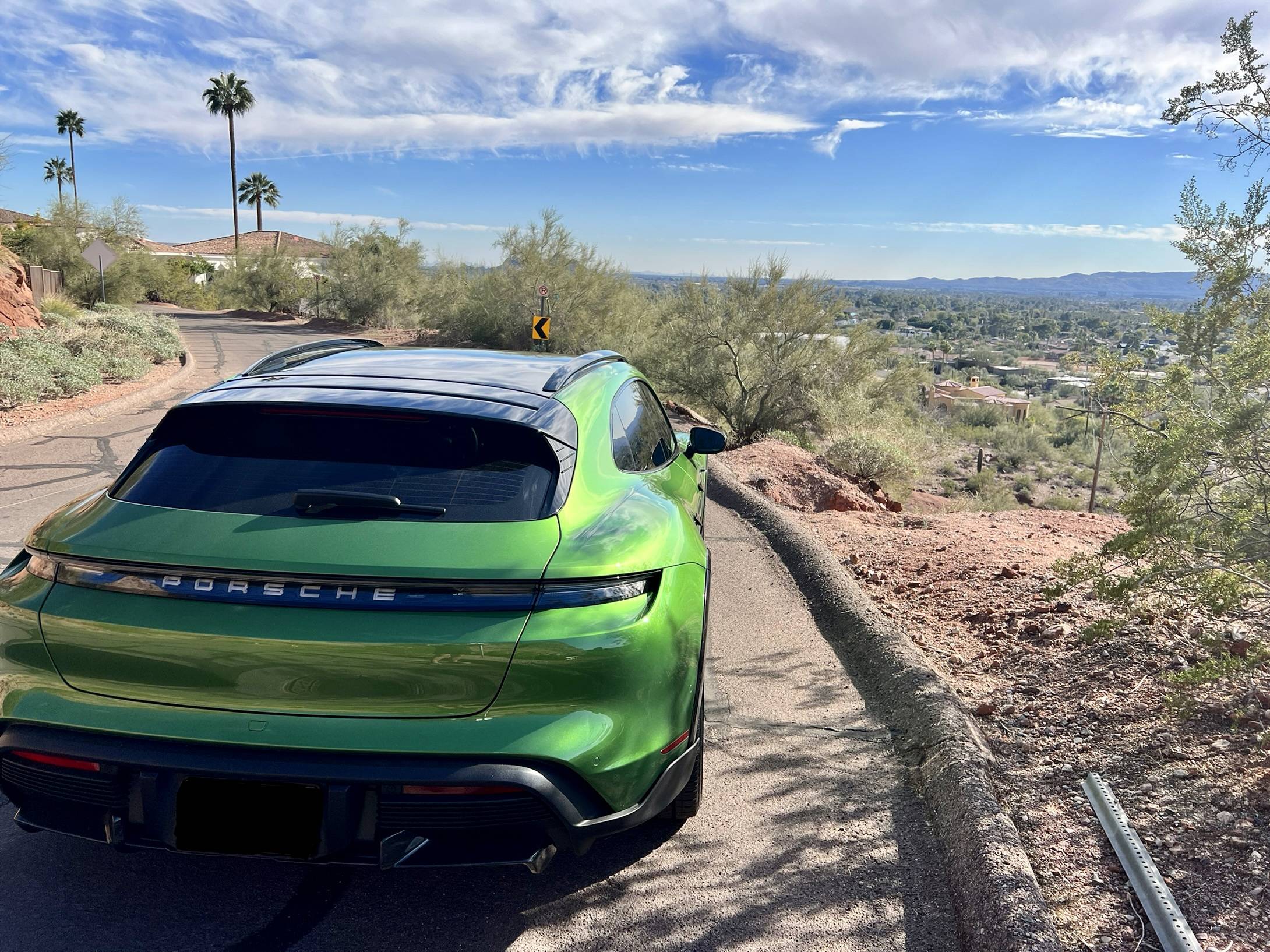 Porsche Taycan MAMBA GREEN Taycan Club DA8055EB-7449-47A8-A6A1-973AA401EF7C