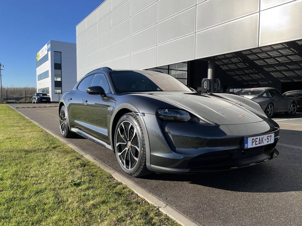 Porsche Taycan CT 4S Volcano Grey Gets XPEL Stealth PPF A72AFE89-D56F-492F-98A0-477EABC411F4_1_105_c