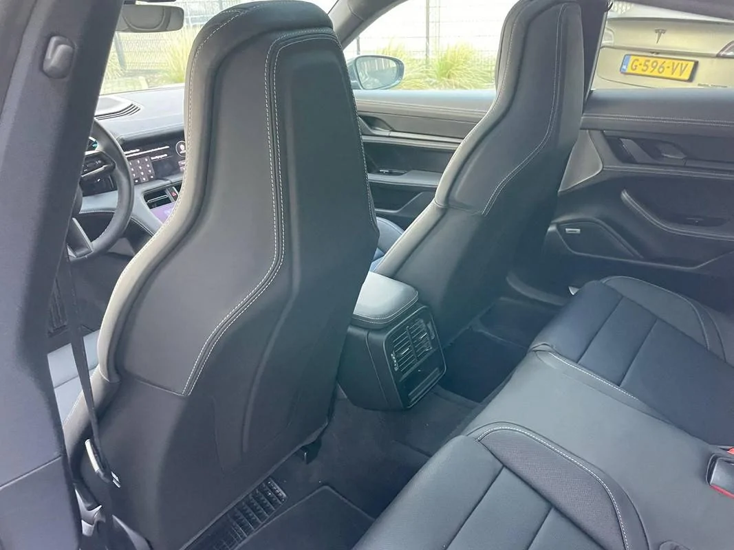Porsche Taycan Let me see them- frivolous option(s) Whats-App-Image-2022-02-02-at-14-24-46