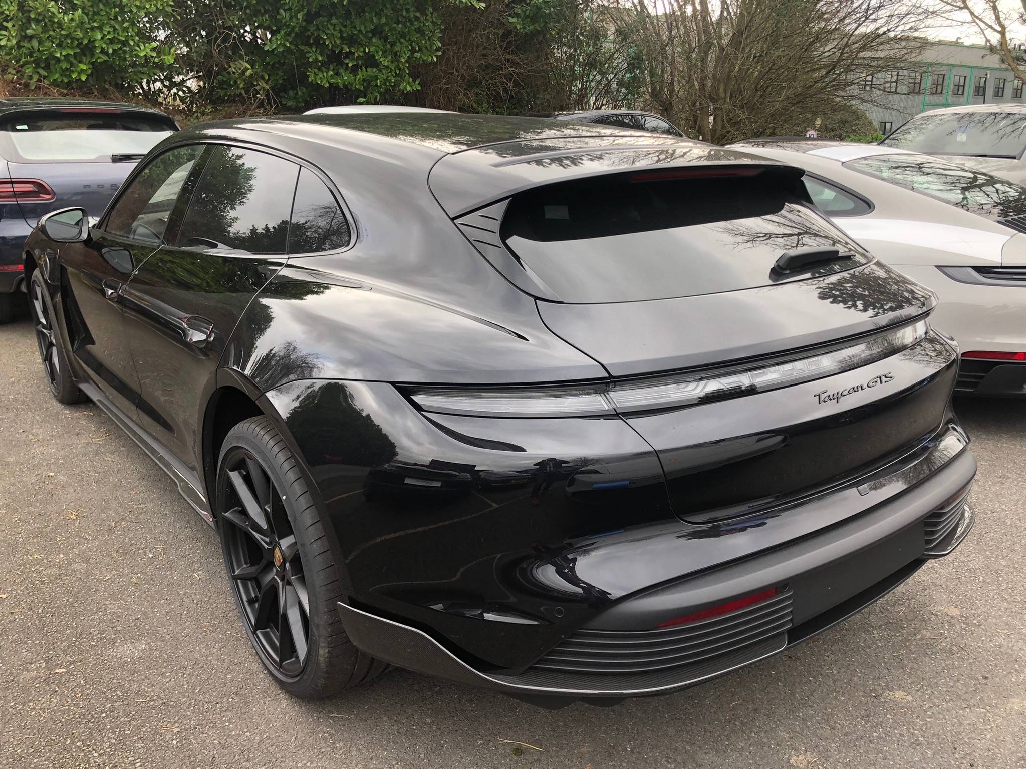 Porsche Taycan GTS Orders UK 521F29D4-72D8-4DF0-9DEE-DEE08D0E5684