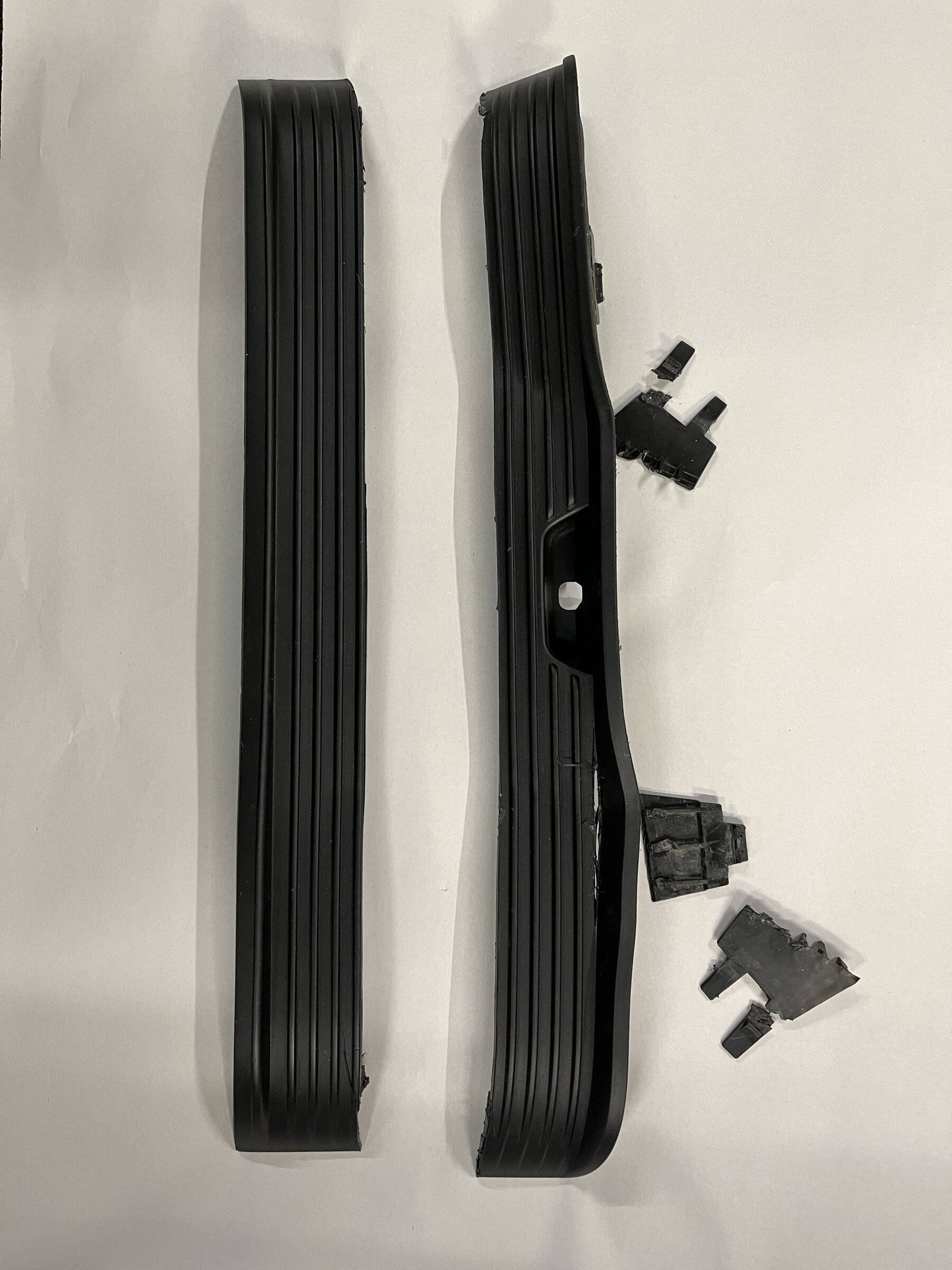 Porsche Taycan Anyone tried to remove front bumper center cover? Taycan_9J1-807-823-M.JPG