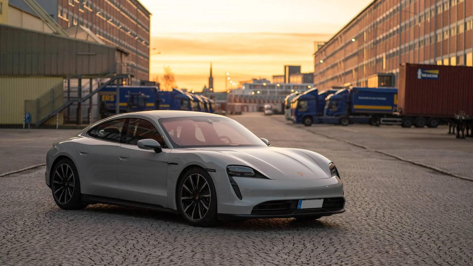 Porsche Taycan CHALK Taycan Club 4S_2