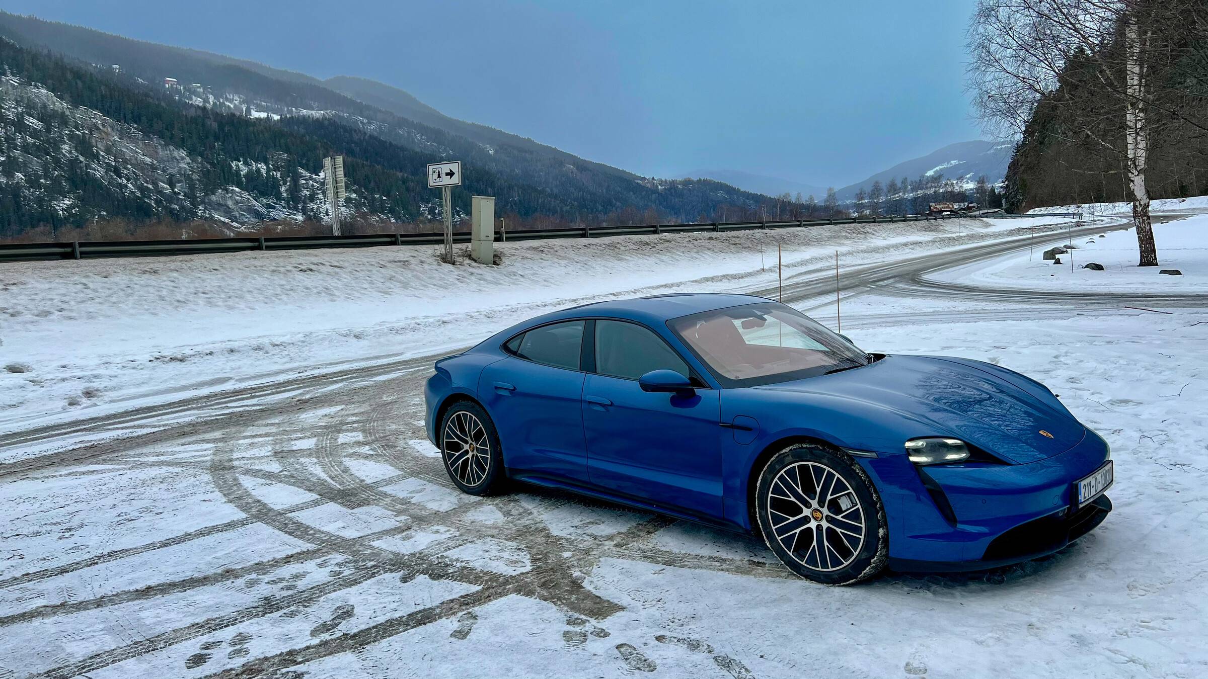 Porsche Taycan Taycan To The Arctic Circle Road Trip 2022 51881698918_9979ddd3d4_4k