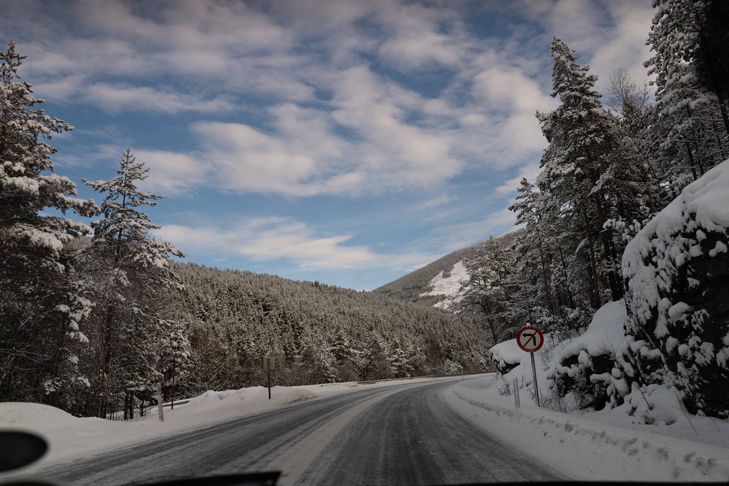 Porsche Taycan Taycan To The Arctic Circle Road Trip 2022 51884348880_3bb9b8a07b_4k