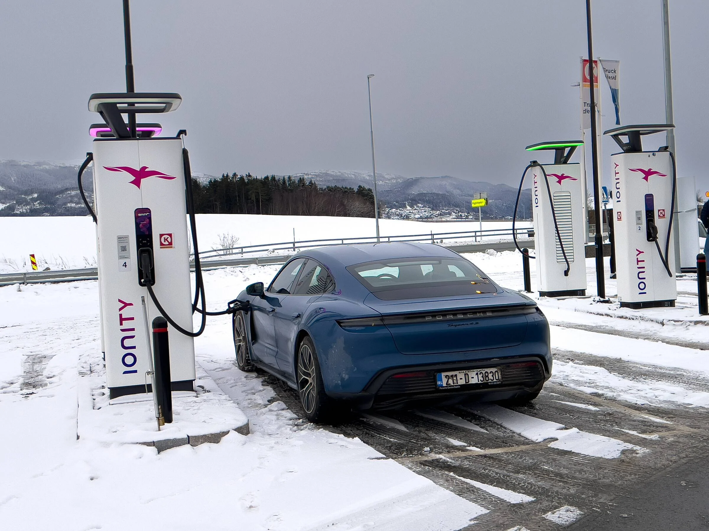 Porsche Taycan Taycan To The Arctic Circle Road Trip 2022 51883780798_4aa1426ceb_4k