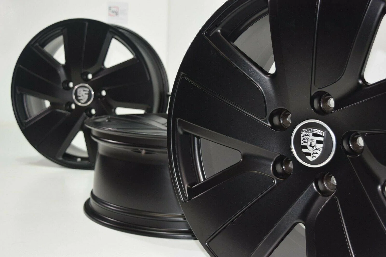 Porsche Taycan Frozen blue 19 inch black wheel photos? 6D1B066C-0910-43B5-BD1F-ACC508CC15D2