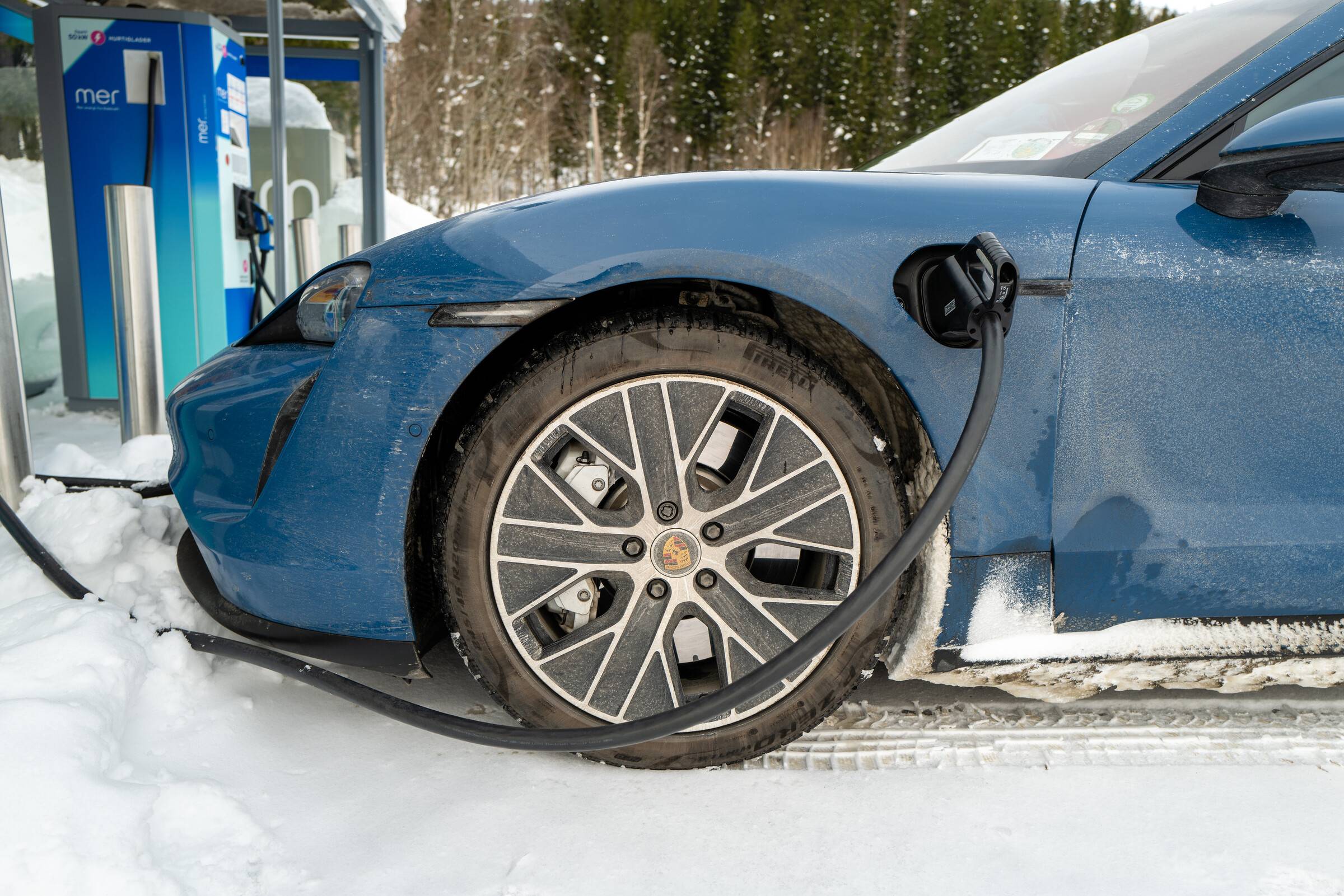 Porsche Taycan Taycan To The Arctic Circle Road Trip 2022 51884693347_241a70ad3b_4k