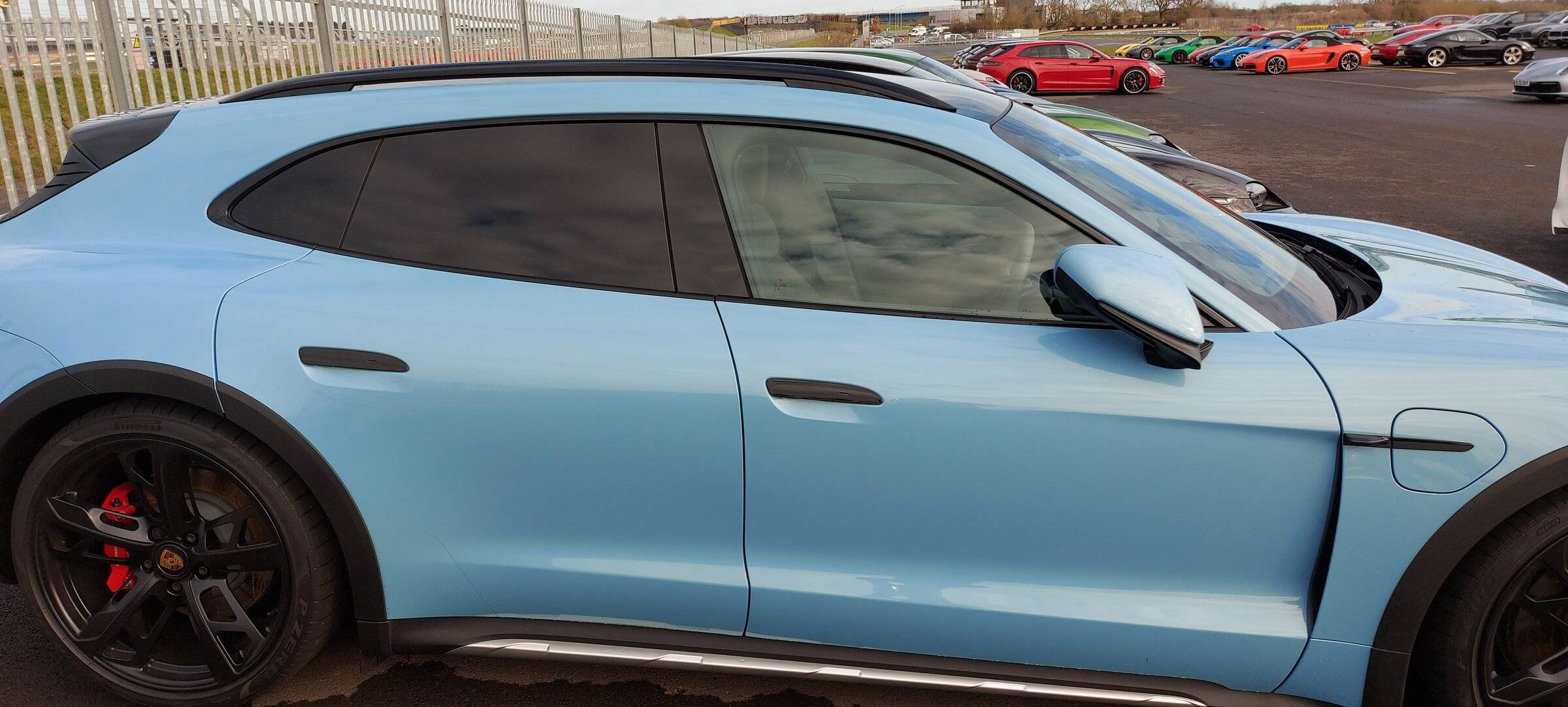 Porsche Taycan FROZEN BLUE Taycan Club 20220217_102129
