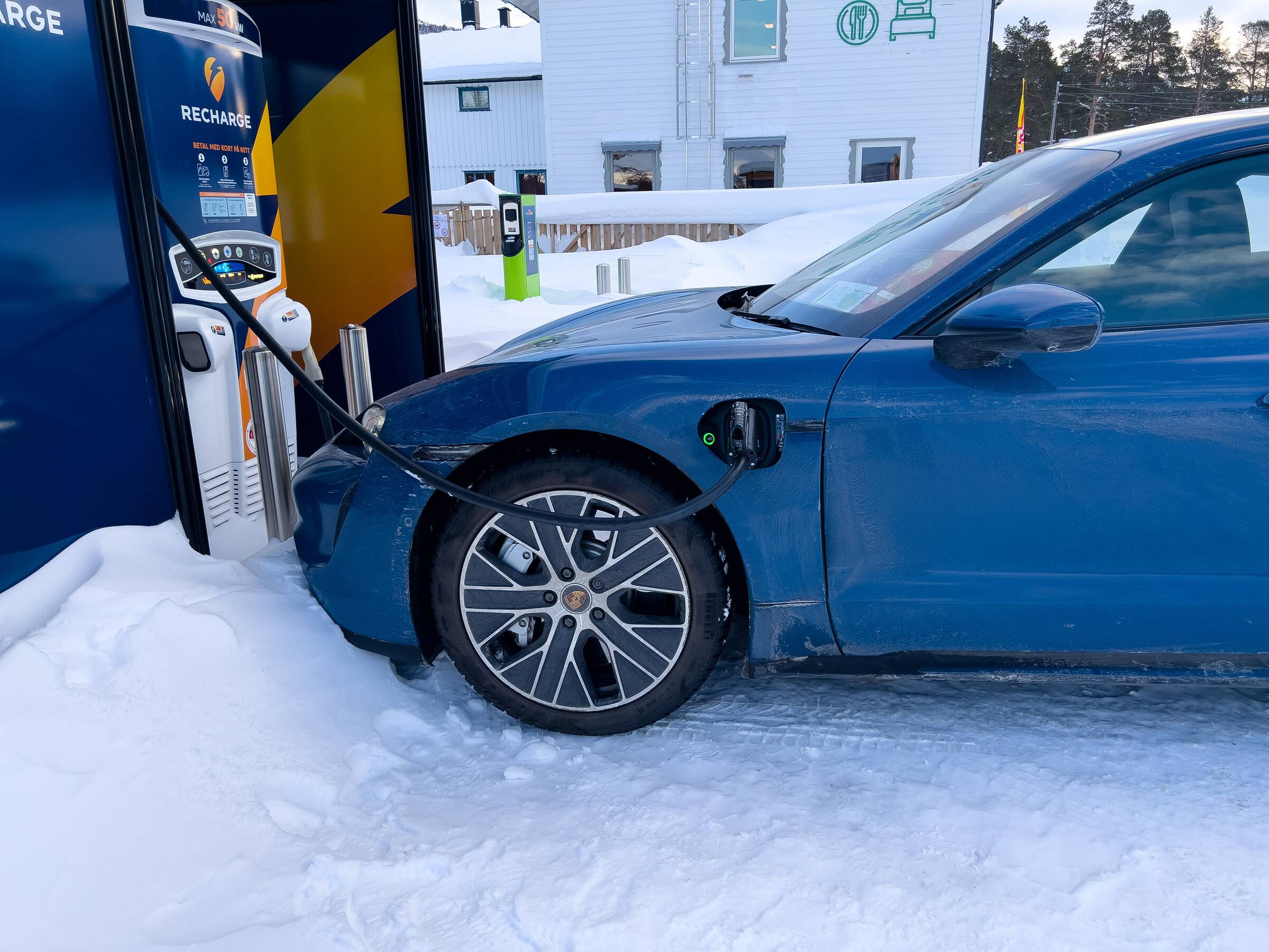 Porsche Taycan Taycan To The Arctic Circle Road Trip 2022 51887706739_01dd7965f2_4k