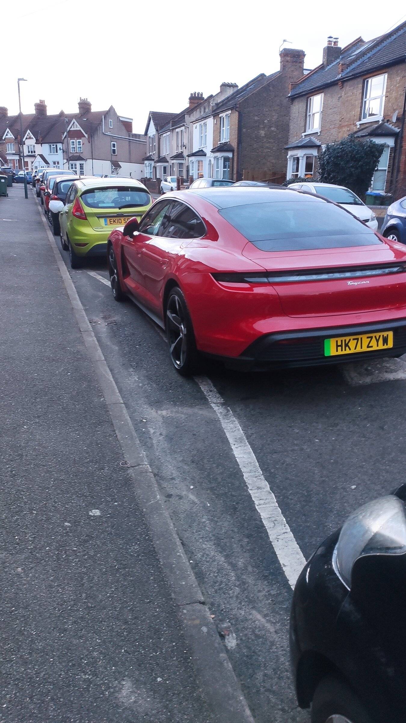 Porsche Taycan Taycan Parking assist worst efforts IMG_20220217_170625