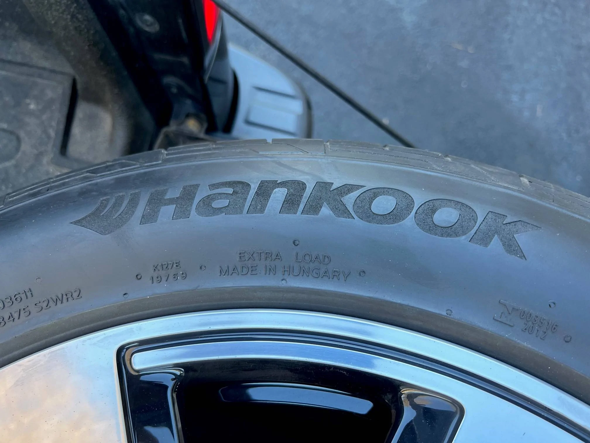 Porsche Taycan 19" Factory Wheels & Tires wheels2