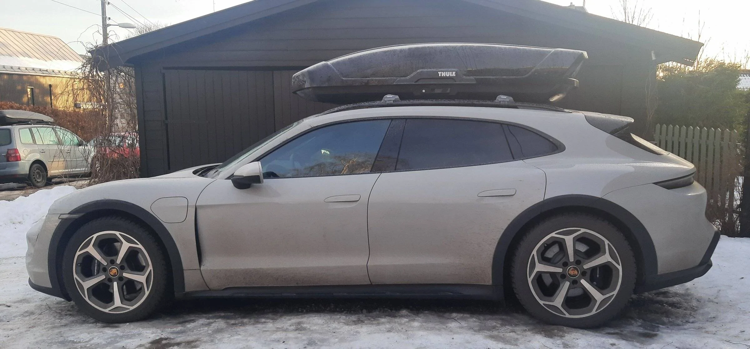 Porsche Taycan Thule bars compatibility with Cross Turismo 20220118_095845
