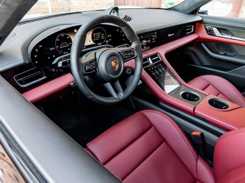 Porsche Taycan Just spotted a GTS for sale on Autotrader (UK) B012F026-744E-4867-B8A0-F0D12F3D0904