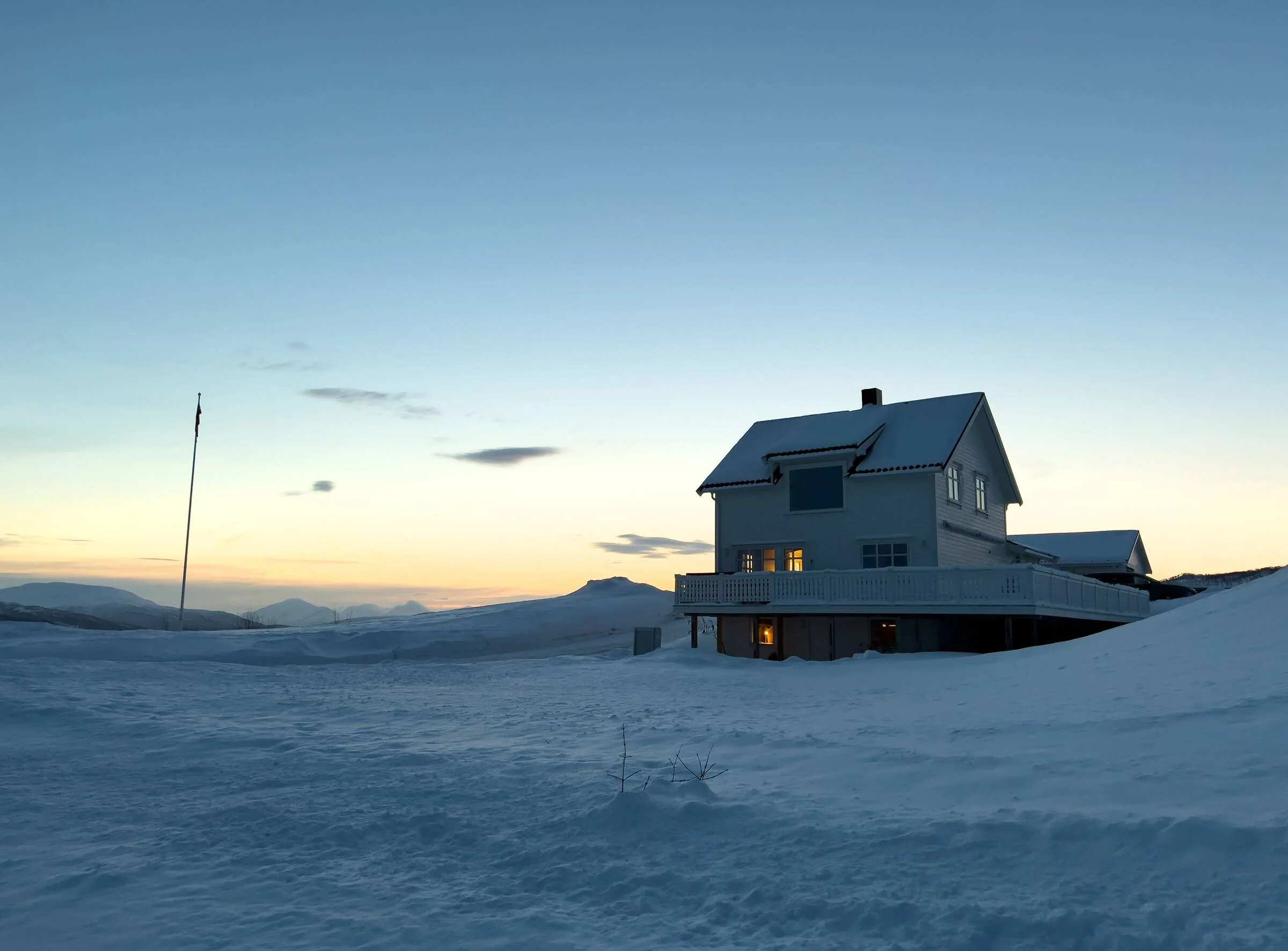 Porsche Taycan Taycan To The Arctic Circle Road Trip 2022 51896219655_913b97bfda_4k