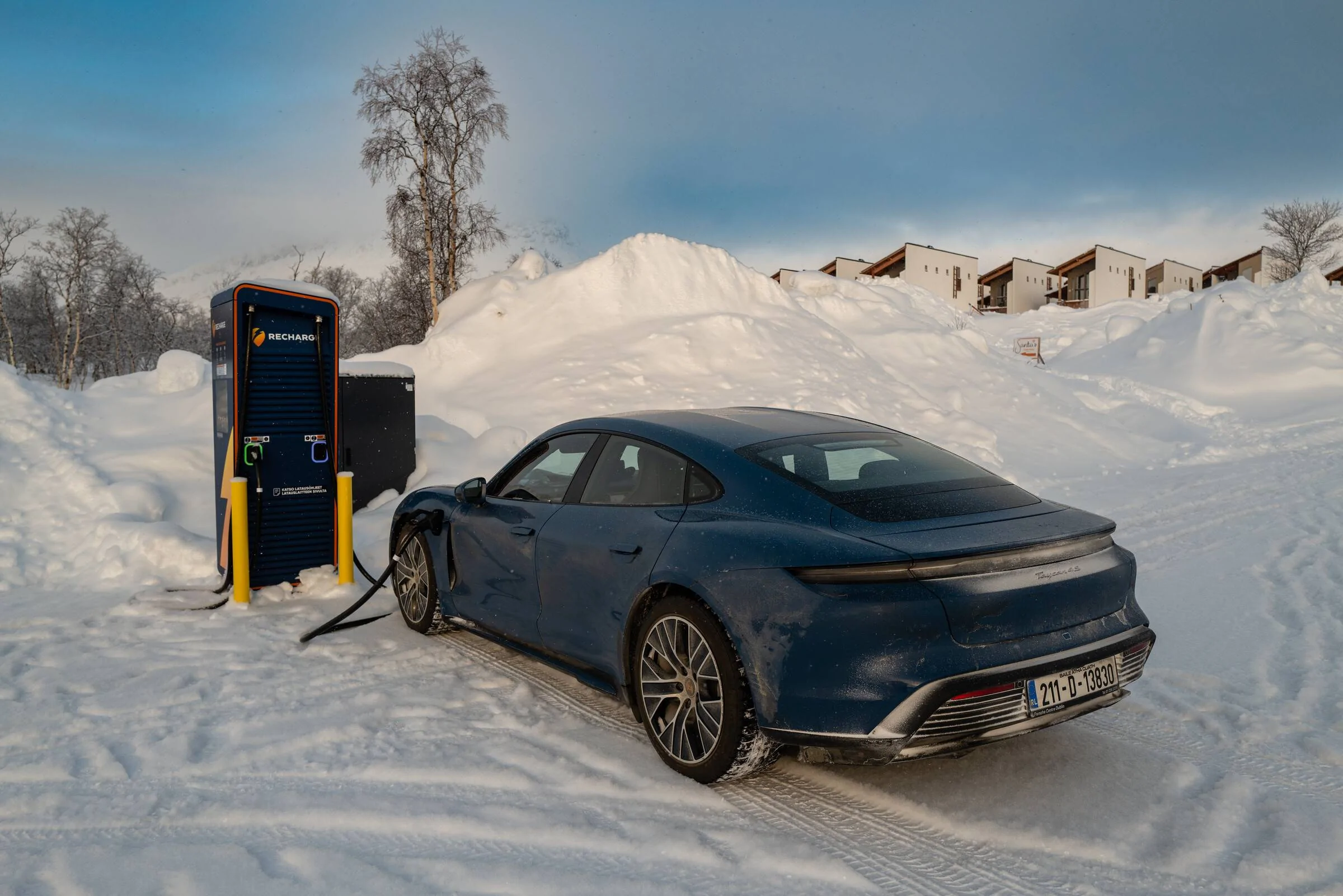 Porsche Taycan Taycan To The Arctic Circle Road Trip 2022 51896215005_98156fcac5_4k