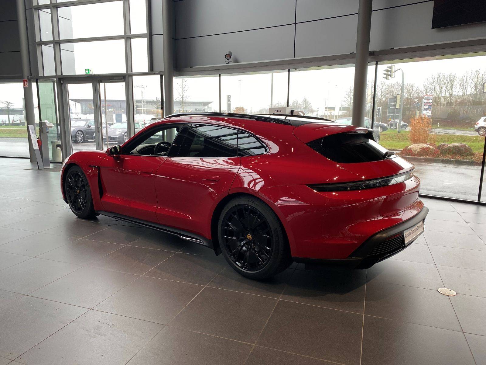 Porsche Taycan Standard gts rims 3