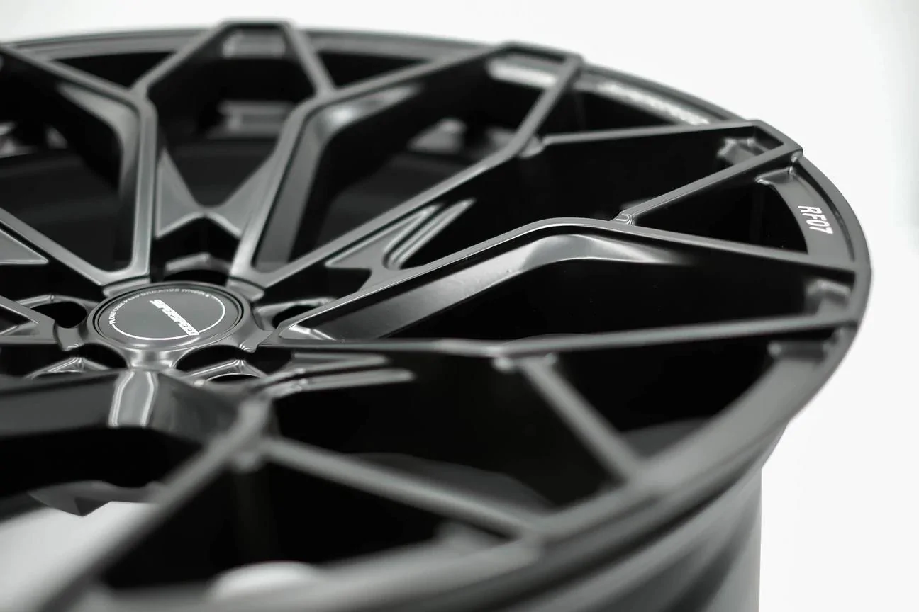 Porsche Taycan Standard gts rims E5E2D748-24D0-4F6A-B550-C1EE637E5DB8