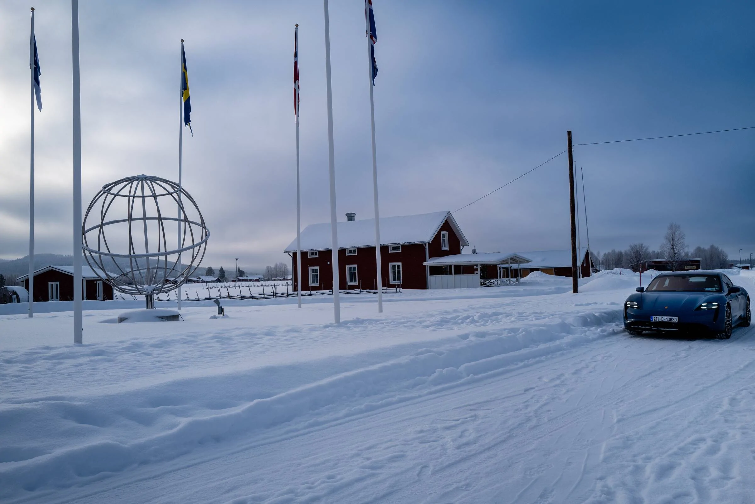 Porsche Taycan Taycan To The Arctic Circle Road Trip 2022 51897981824_606338315d_4k