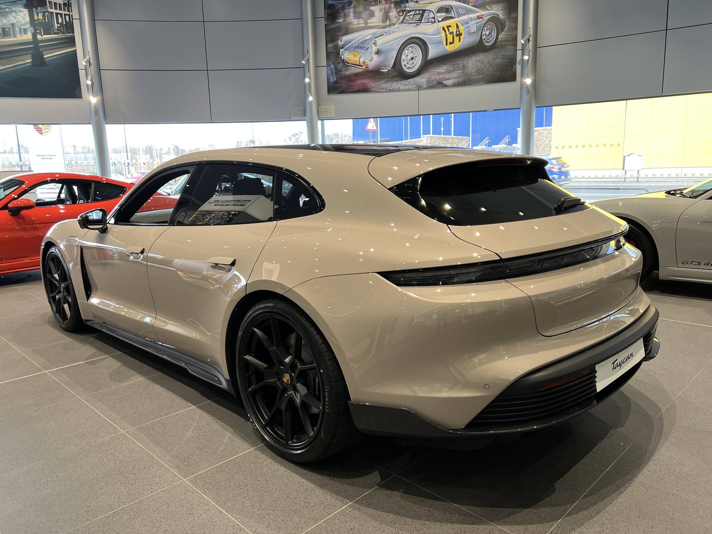 Porsche Taycan First GTS Sport Turismo Taycan in the wild 7D63F795-DB3E-47BD-9E89-A0D3B501E45DL0001