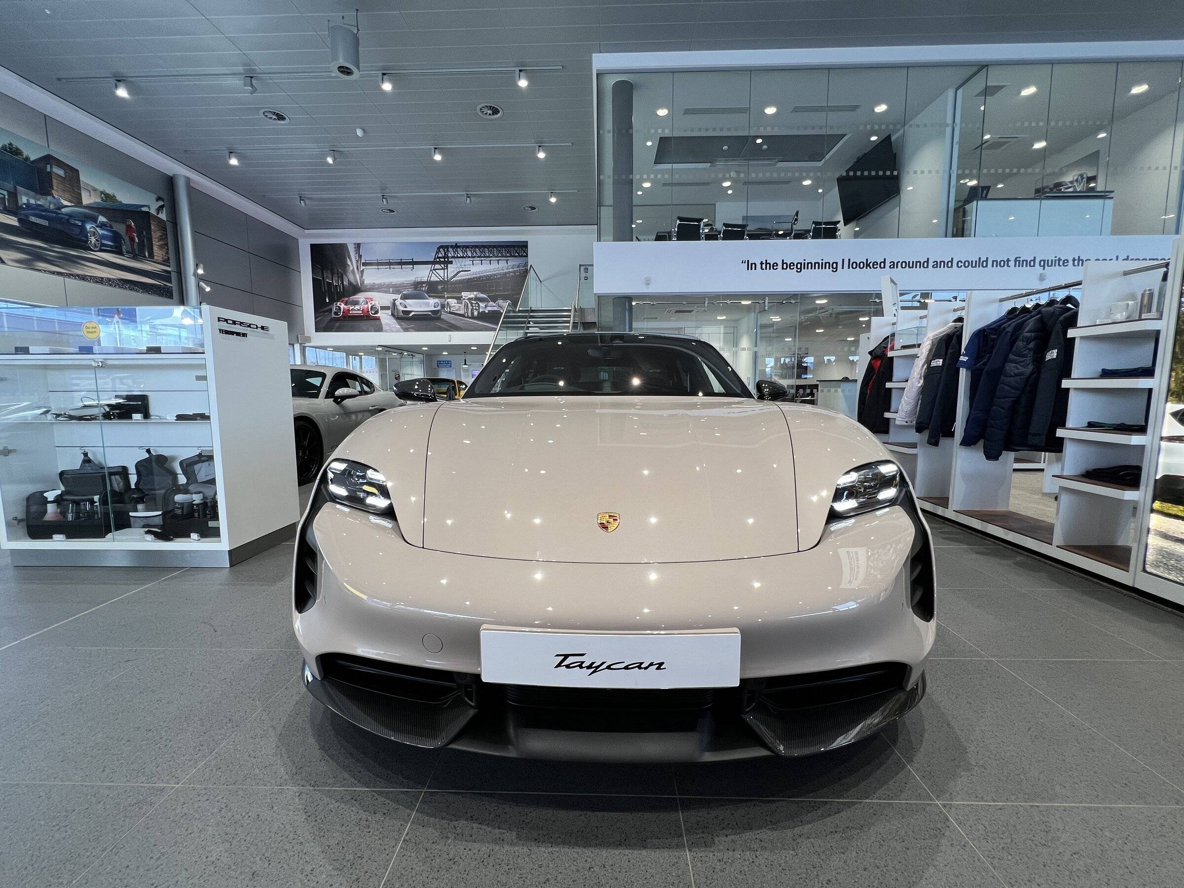 Porsche Taycan First GTS Sport Turismo Taycan in the wild D6297129-3B86-4447-869F-BFDFB2B26B1AL0001