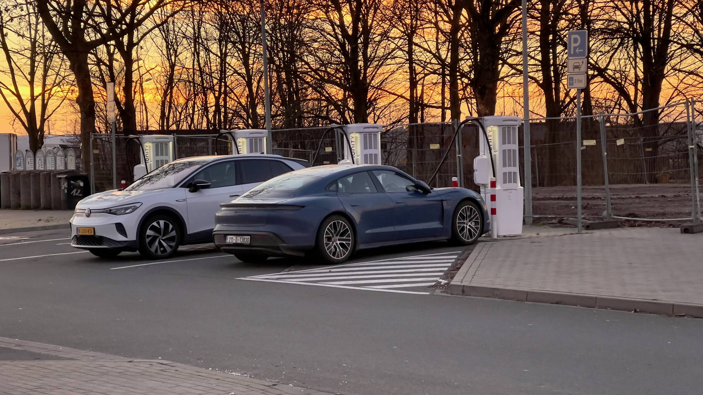 Porsche Taycan Taycan To The Arctic Circle Road Trip 2022 51911539923_5ca48bbb2b_4k
