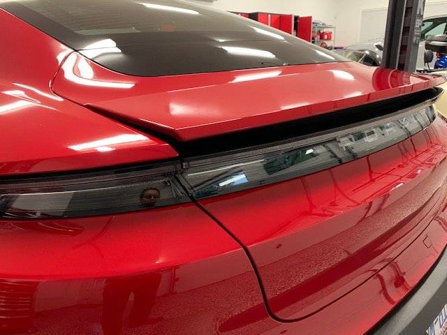 Porsche Taycan Cleaning rear spoiler 1646446466965