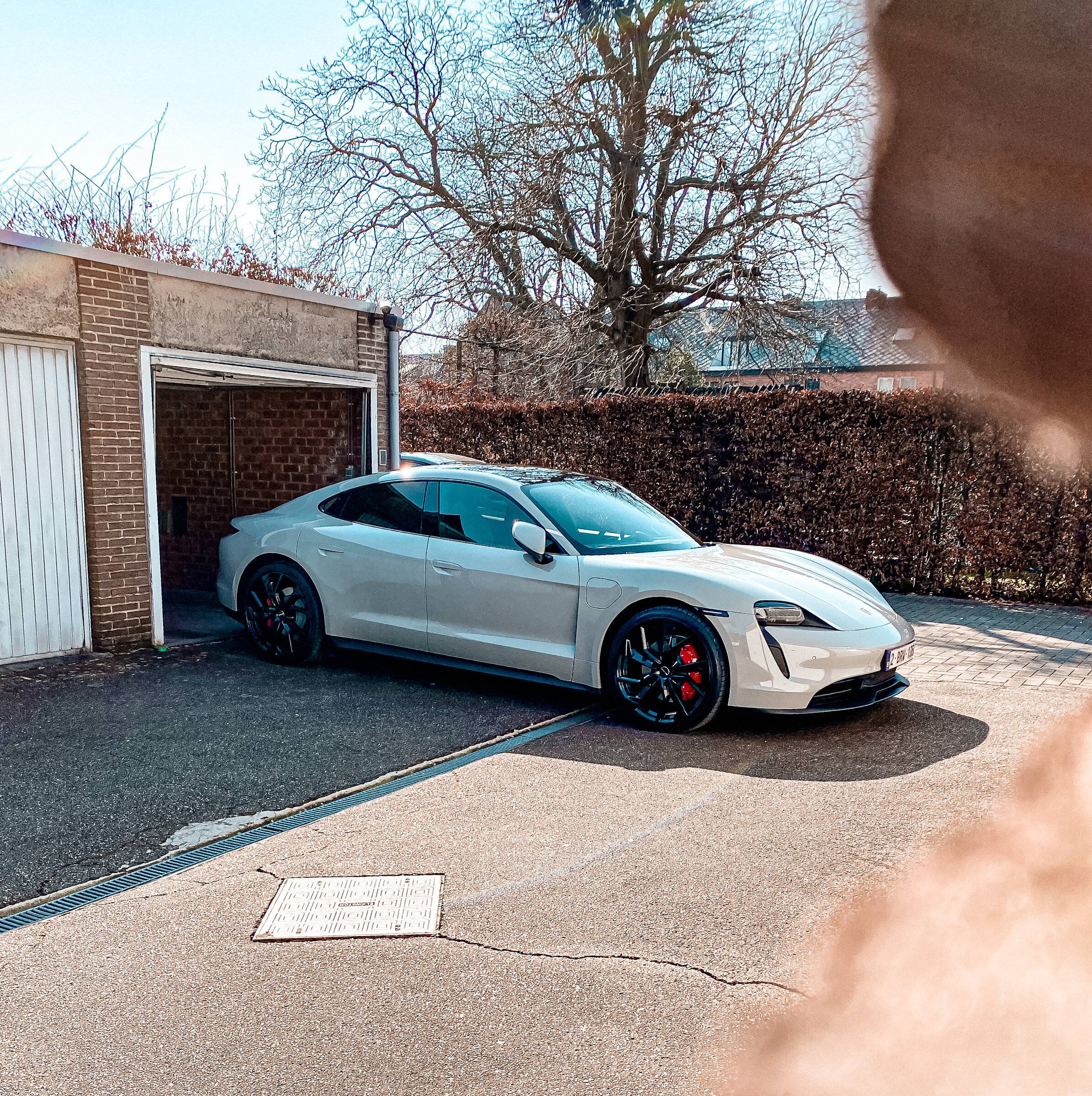 Porsche Taycan CHALK Taycan Club B21D5668-05F0-4BB5-8335-9AA9C8714BB1