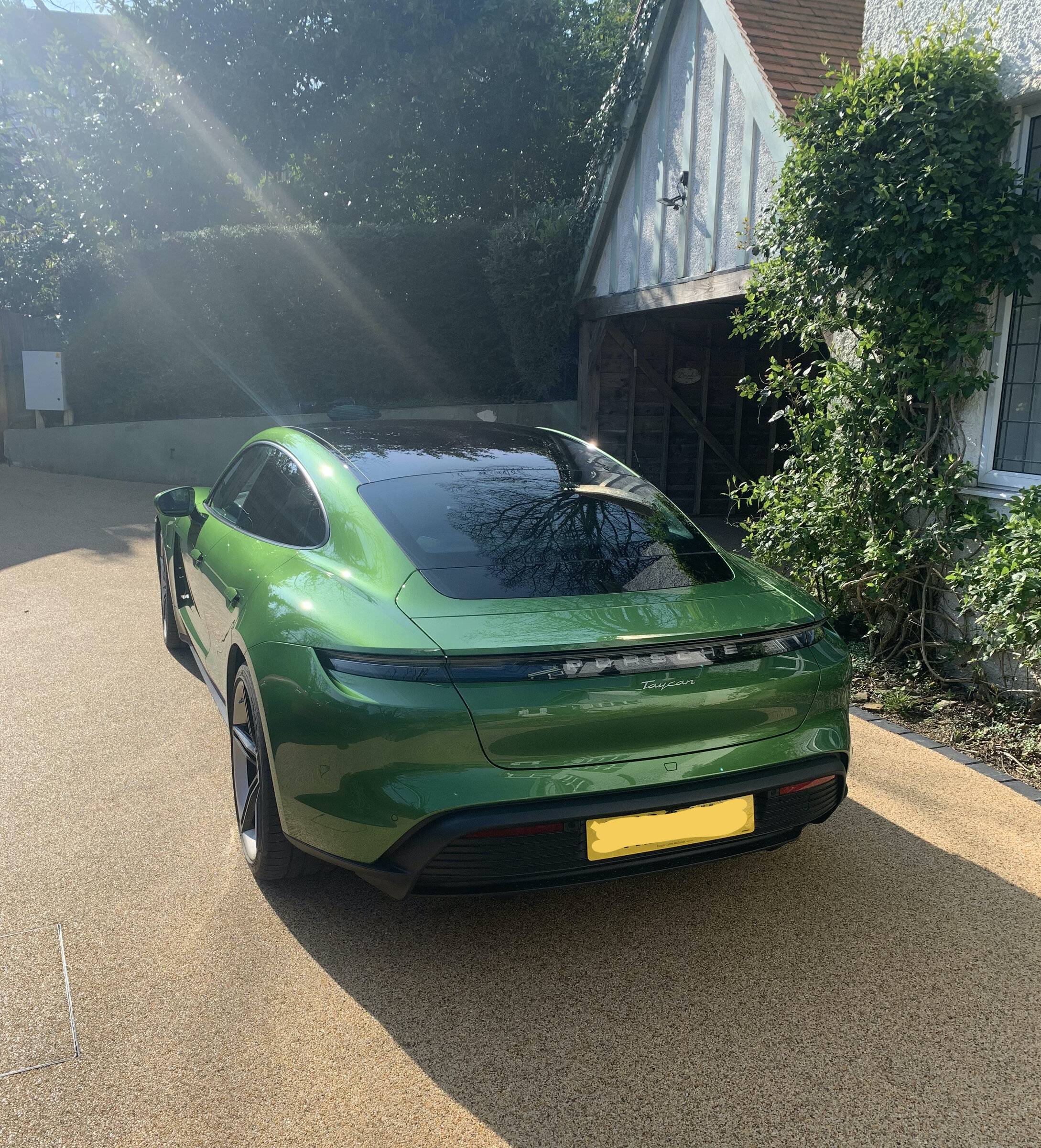 Porsche Taycan MAMBA GREEN Taycan Club IMG_2229