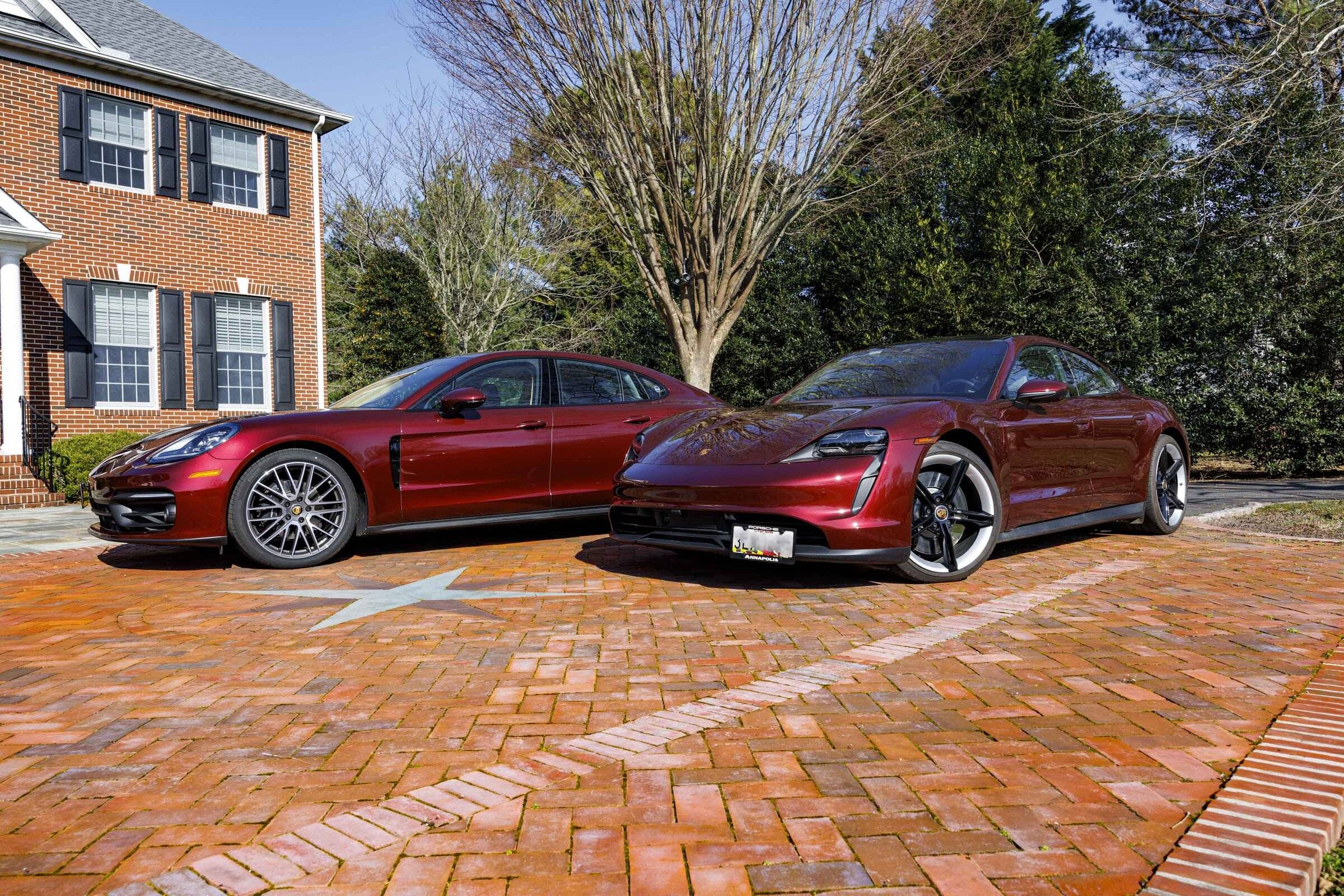 Porsche Taycan CHERRY METALLIC Taycan Club Cherry Metailic-6