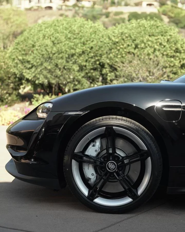 Porsche Taycan Help with finding ‘base’ black photos 3CAD2FB8-7D47-48FE-B18A-620EF81A0BEA