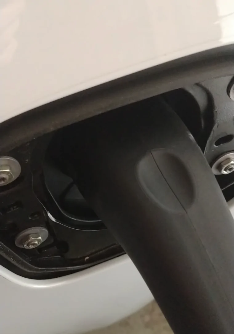 Porsche Taycan Charging Port Impaired - "Left (or right) charging port impaired" error message Screenshot_20220312-203619