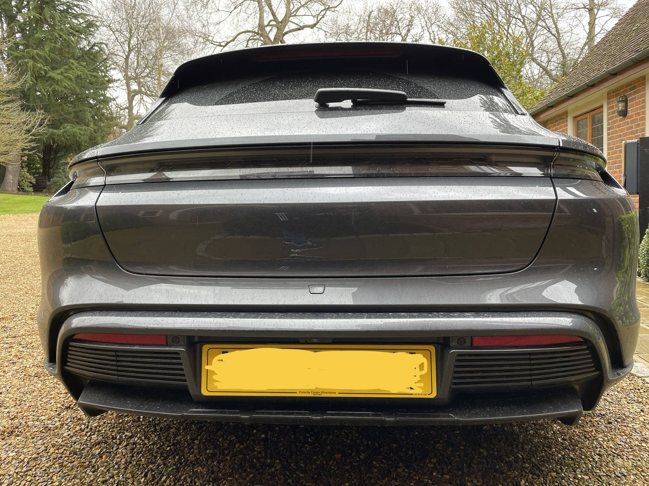 Porsche Taycan VOLCANO GREY Taycan Club A265BC1E-DE98-4E1D-9697-B0E792E14257