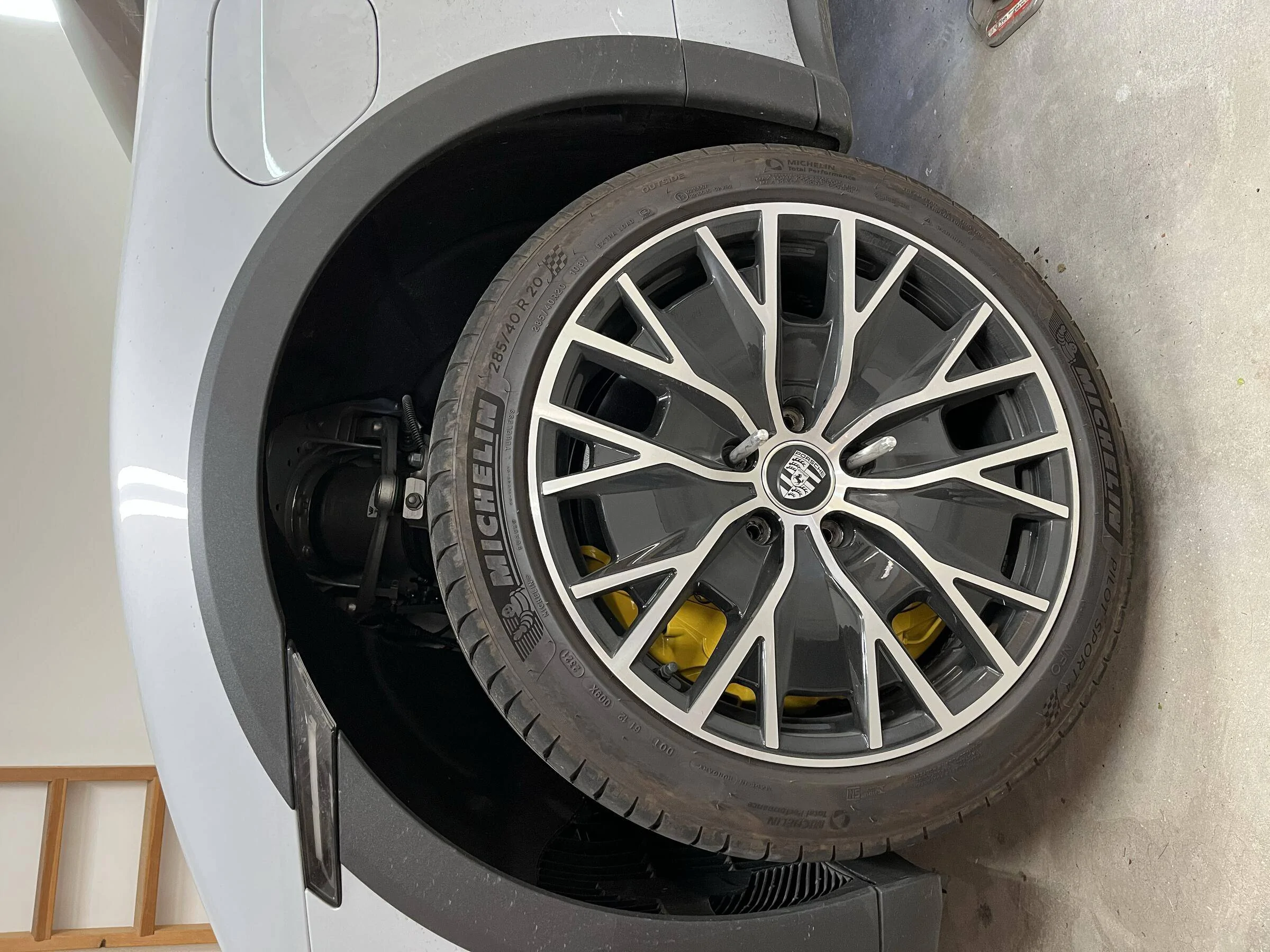 Porsche Taycan Today's suspension and tire experiments tempImagerzMLIS