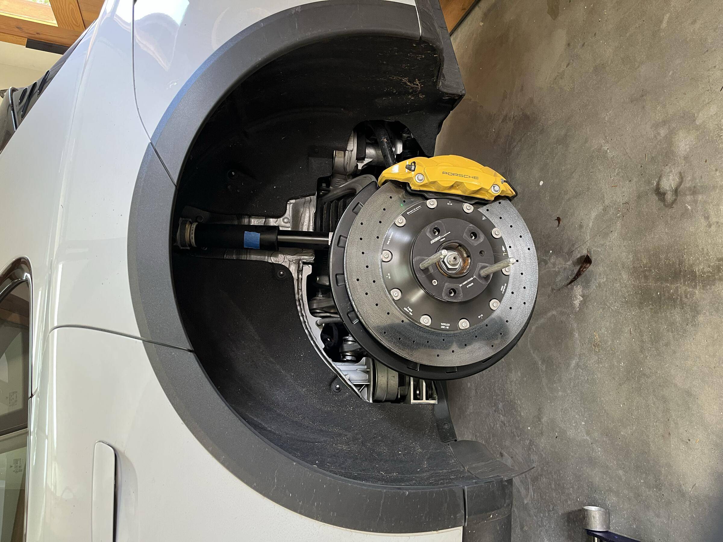 Porsche Taycan Today's suspension and tire experiments tempImages9waEP