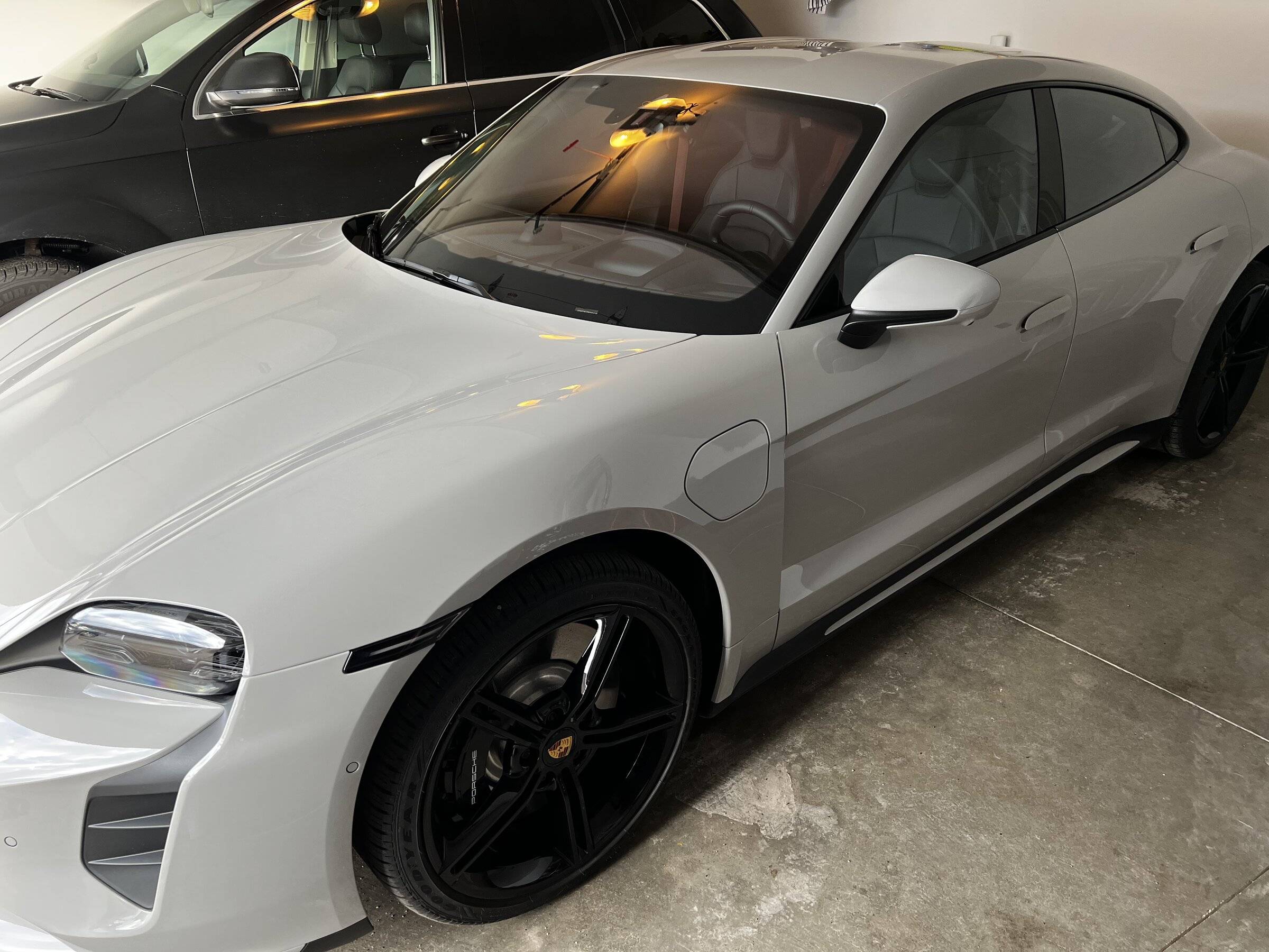 Porsche Taycan Request: Pictures/Videos of Taycans without panoramic roof E836A6A8-B3BA-4501-A9FD-65676D34DD6A