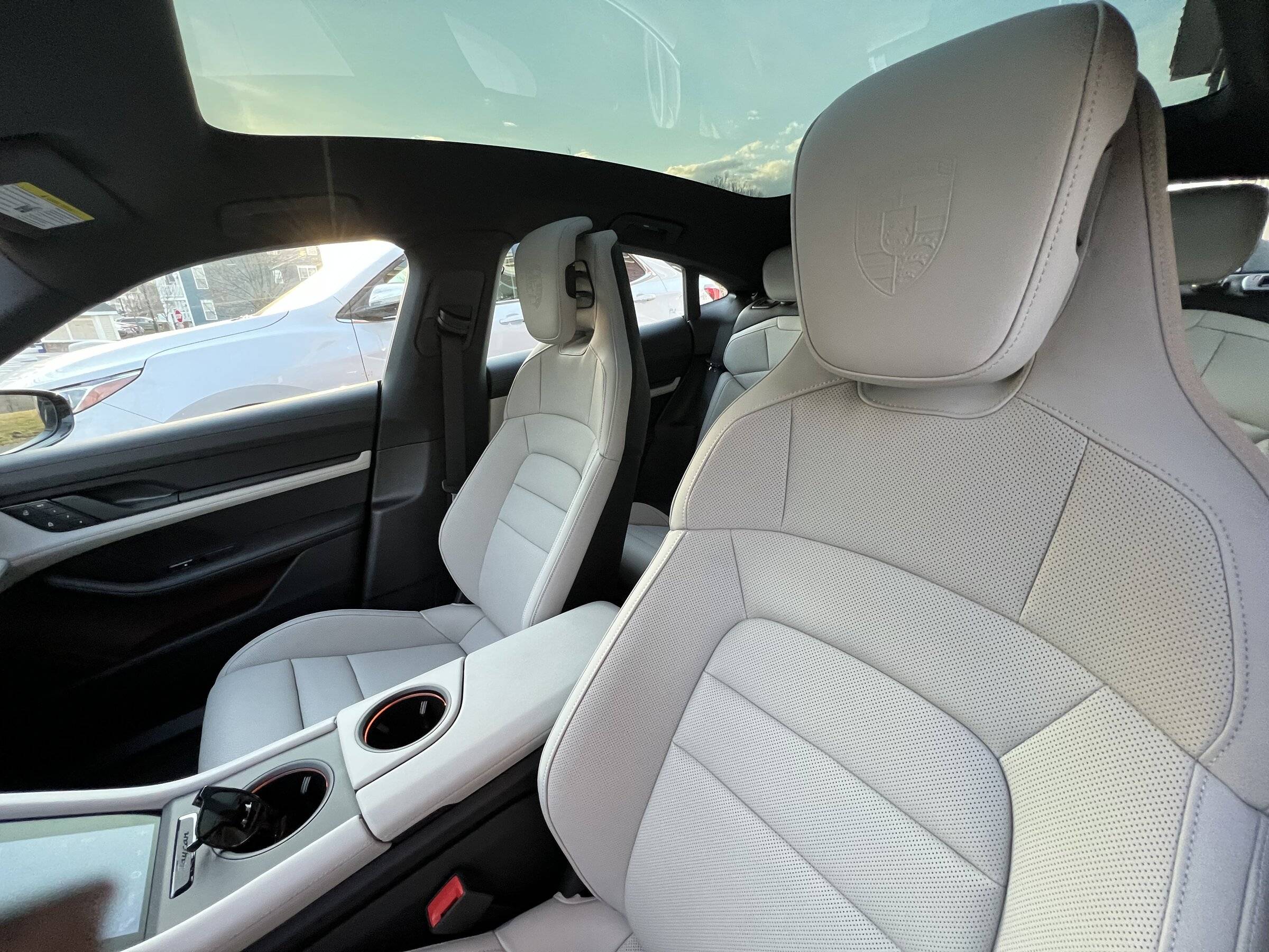 Porsche Taycan First take on my new 2022 Taycan BE23B7A7-0448-43FB-A323-6D2EDDE4AD98
