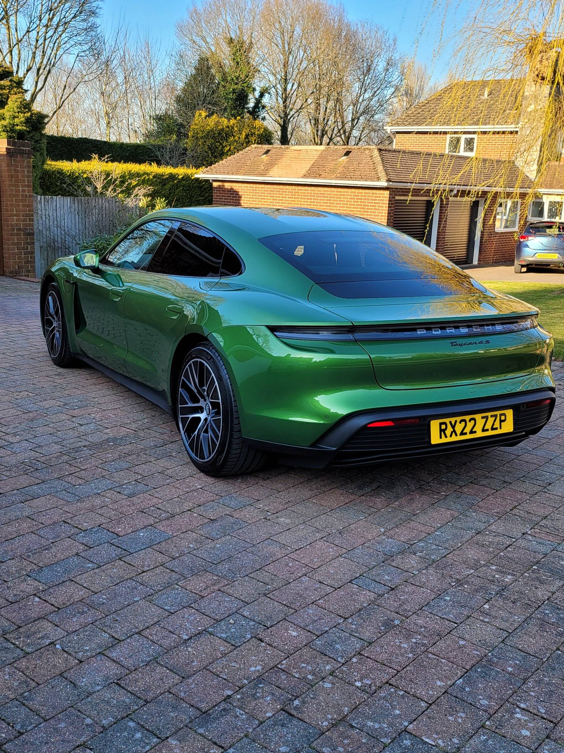 Porsche Taycan MAMBA GREEN Taycan Club 20220319_160101