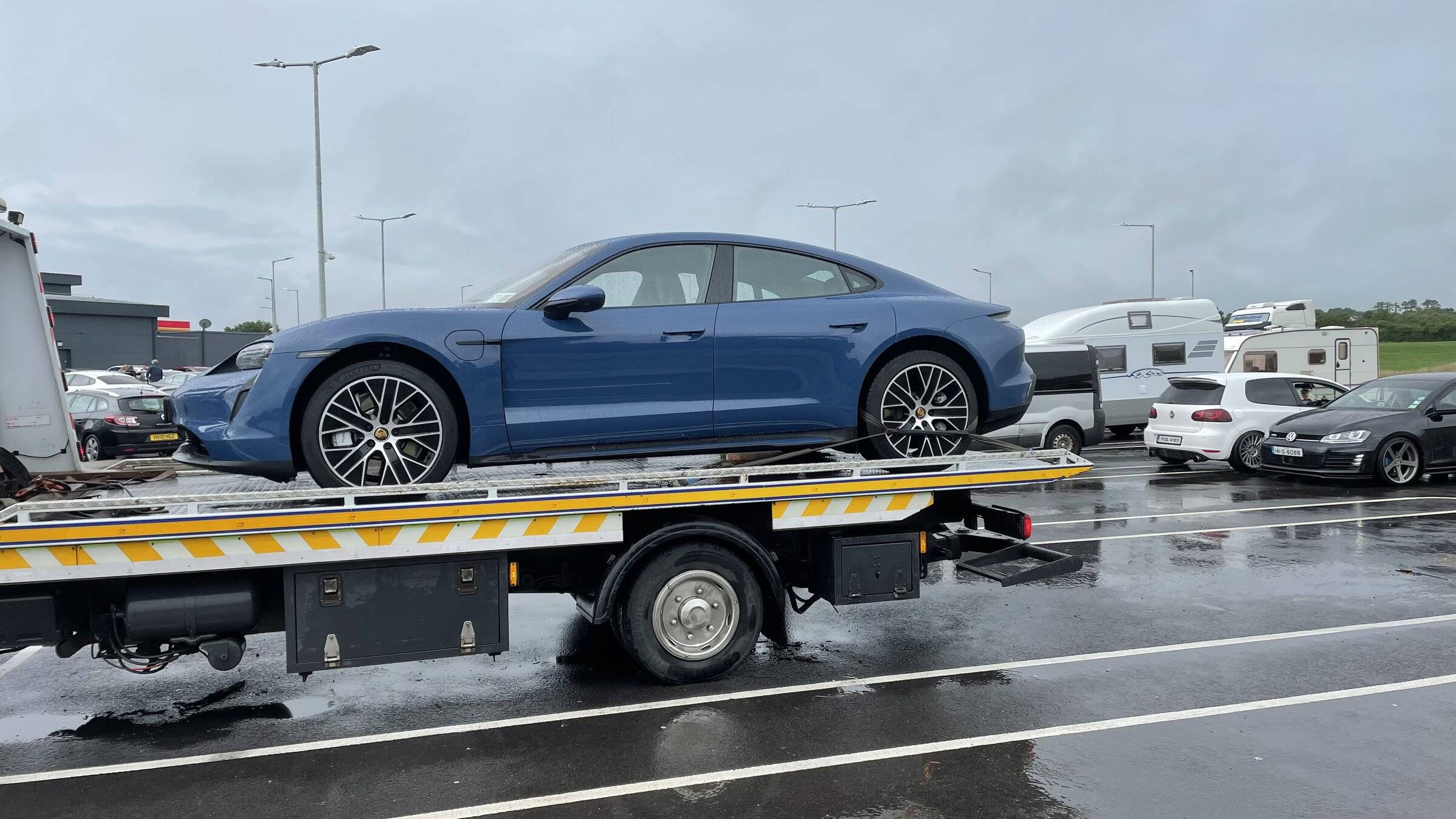 Porsche Taycan Stuck abroad with electrical error IMG_0716