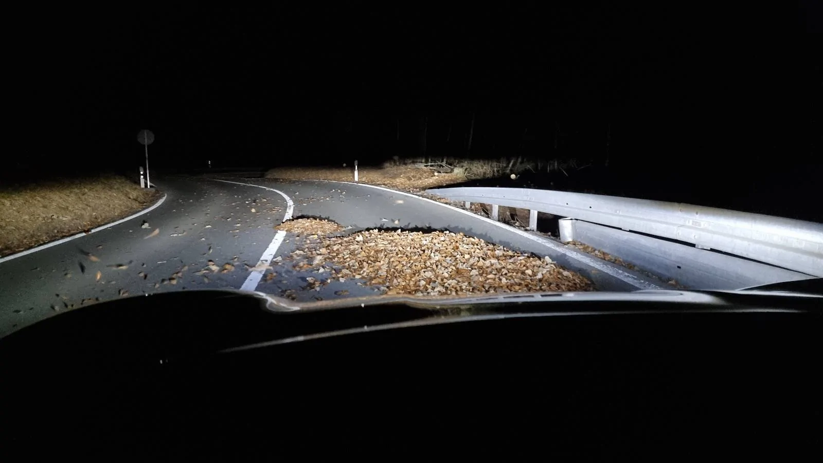Porsche Taycan GTS Alpine Nightflyers_Kesselrun_6_SpaceDebris-