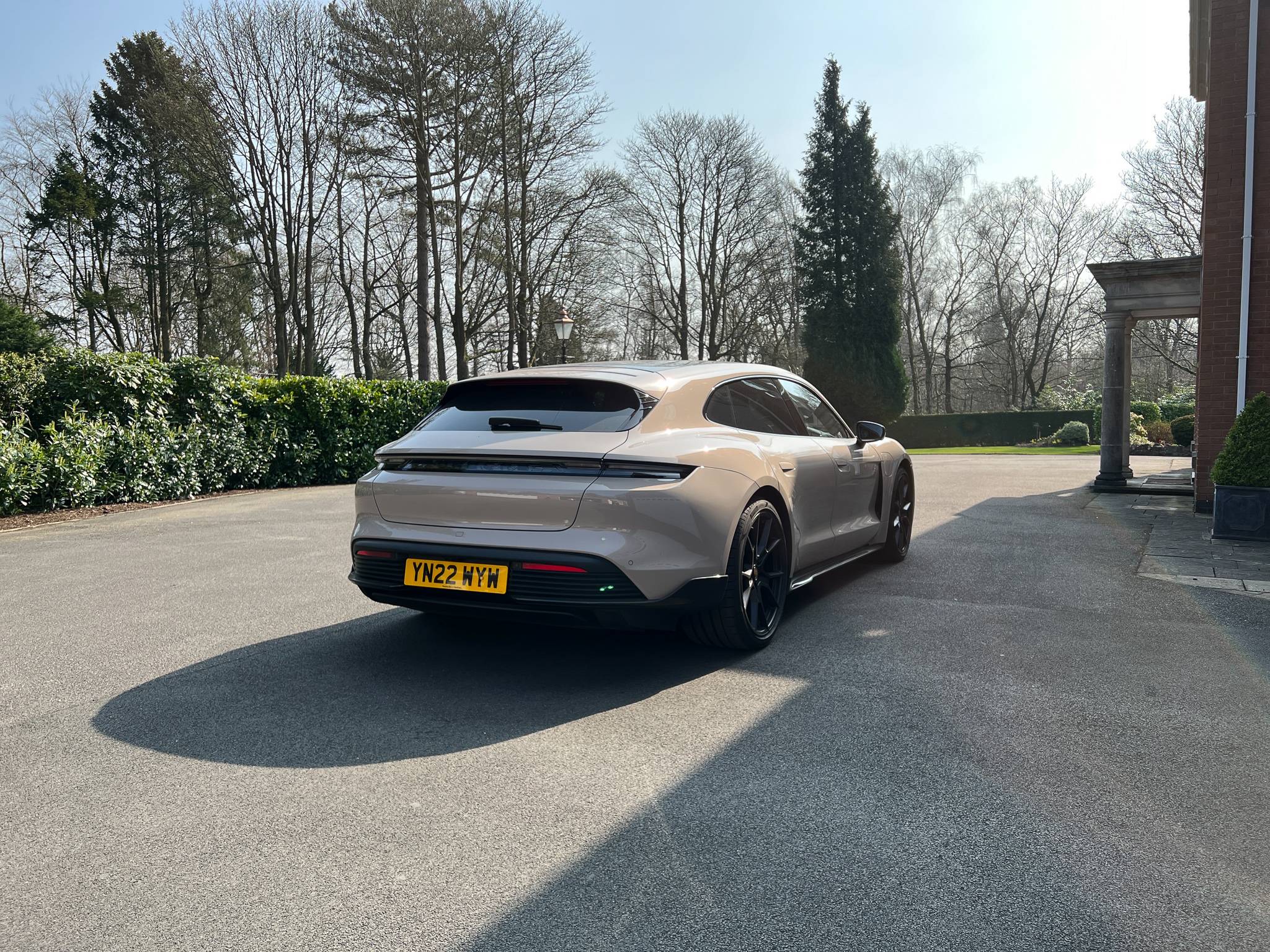 Porsche Taycan 24 hours with a Taycan GTS Sport Turismo (Coffee Beige Metallic) IMG_5557
