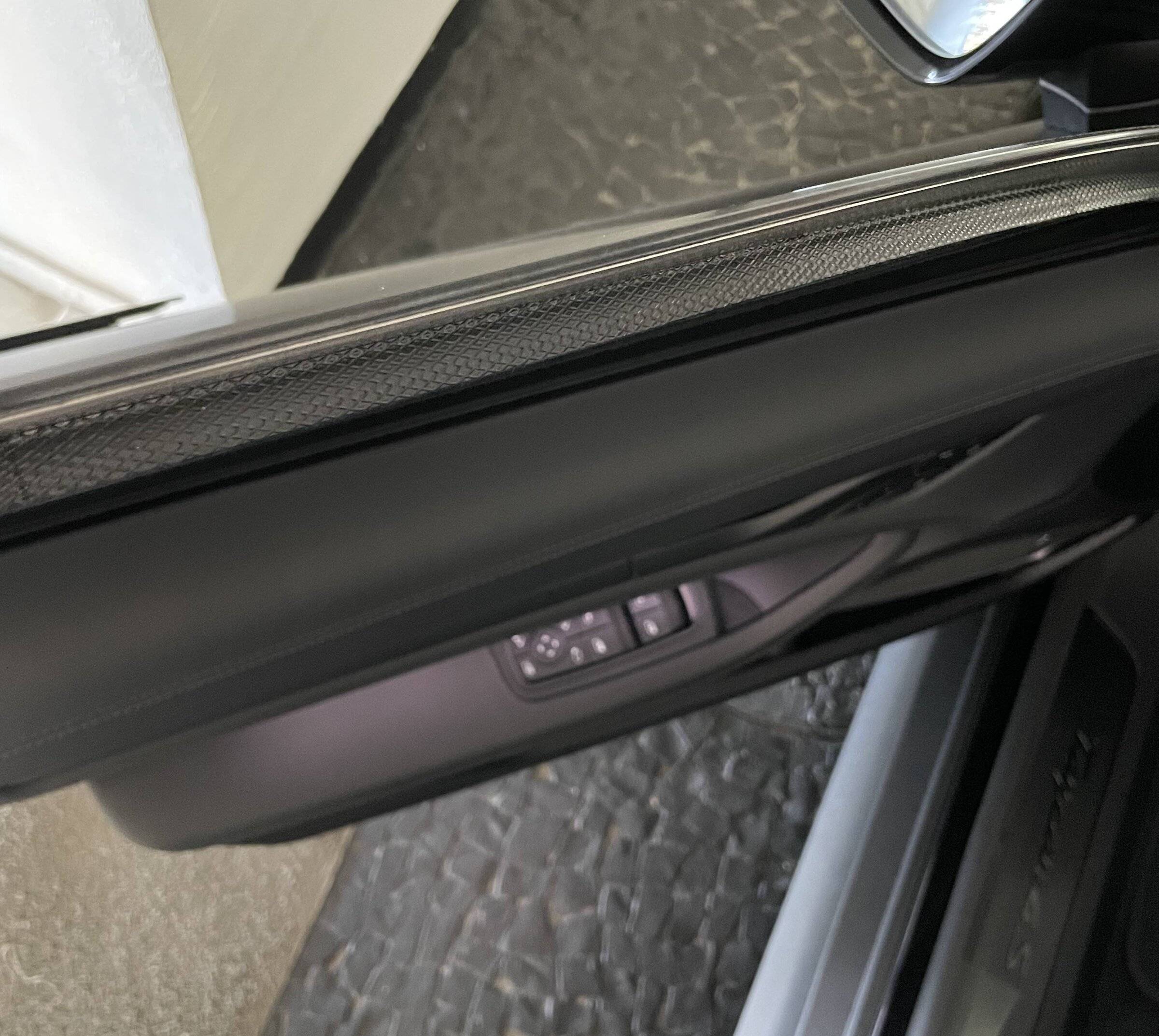 Porsche Taycan My Taycan 4s is now bulletproof vidros1