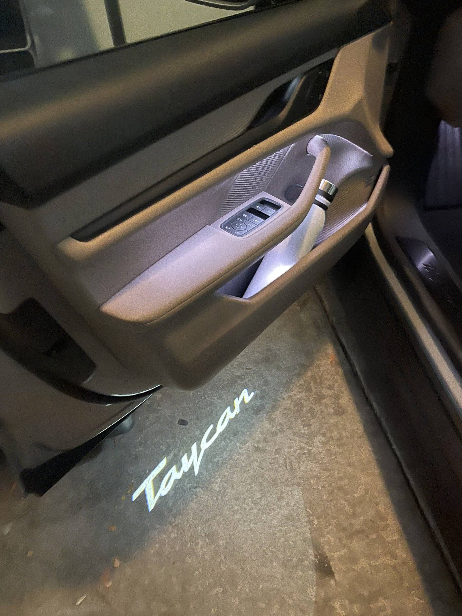 Porsche Taycan Installed puddle lights “Taycan” 044BE37B-B62A-4CA5-90A4-2D4B8C3DAE8E