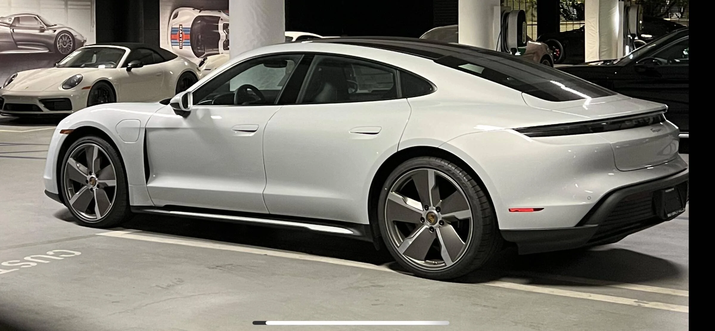 Porsche Taycan ICE GREY Taycan Club EE347C97-27B6-4D04-9B01-70663BA09263