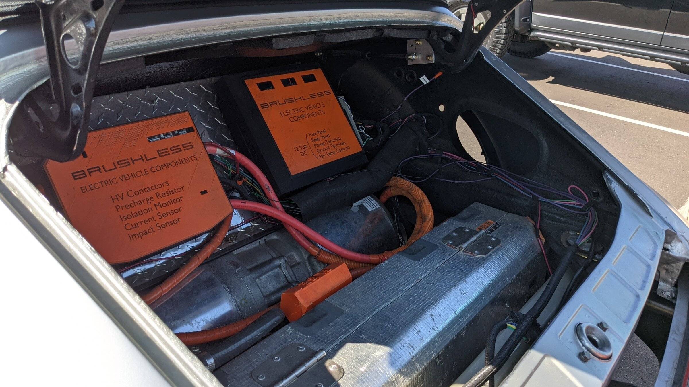 Porsche Taycan Porsche: electric 911 with solid-state battery - Article link PXL_20210828_162213160