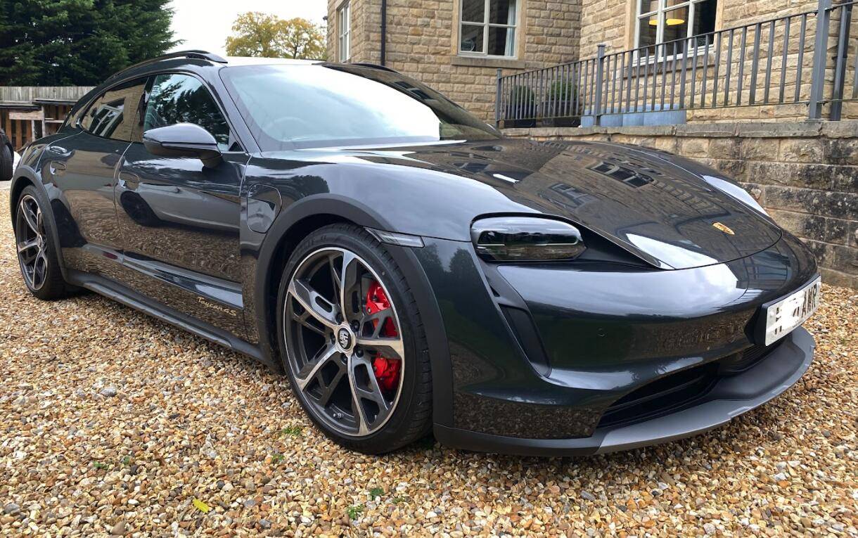 Porsche Taycan Your favourite Taycan option & why? TCT4S Volcano:Chalk