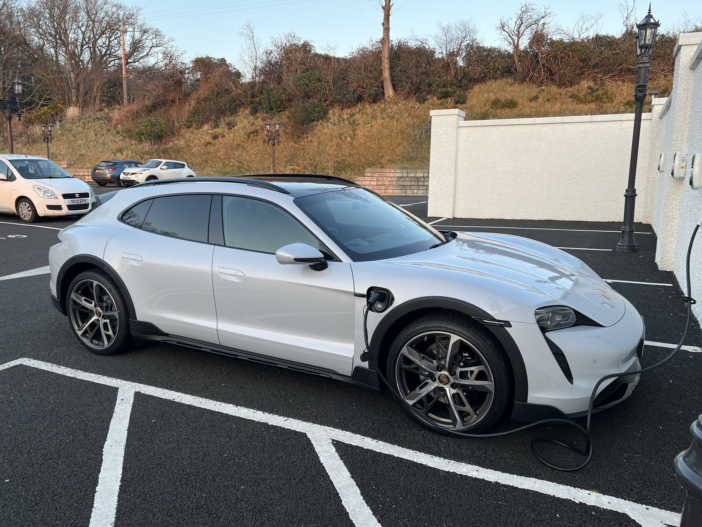 Porsche Taycan ICE GREY Taycan Club 49886670-849D-4A7C-8B1A-F27F40607AB1