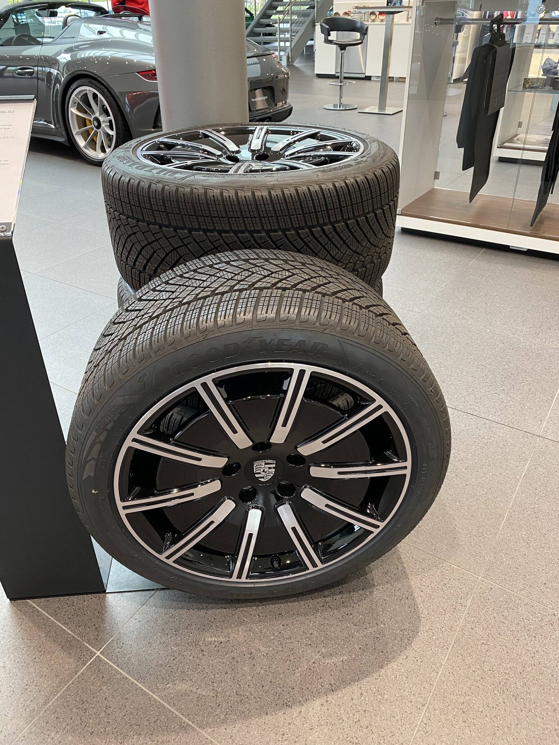 Porsche Taycan Traded in my 2020 Porsche 911 (992) Carrera 4S for a Taycan 4S 869249B4-4A93-4058-B4F6-3ED04BC2B269