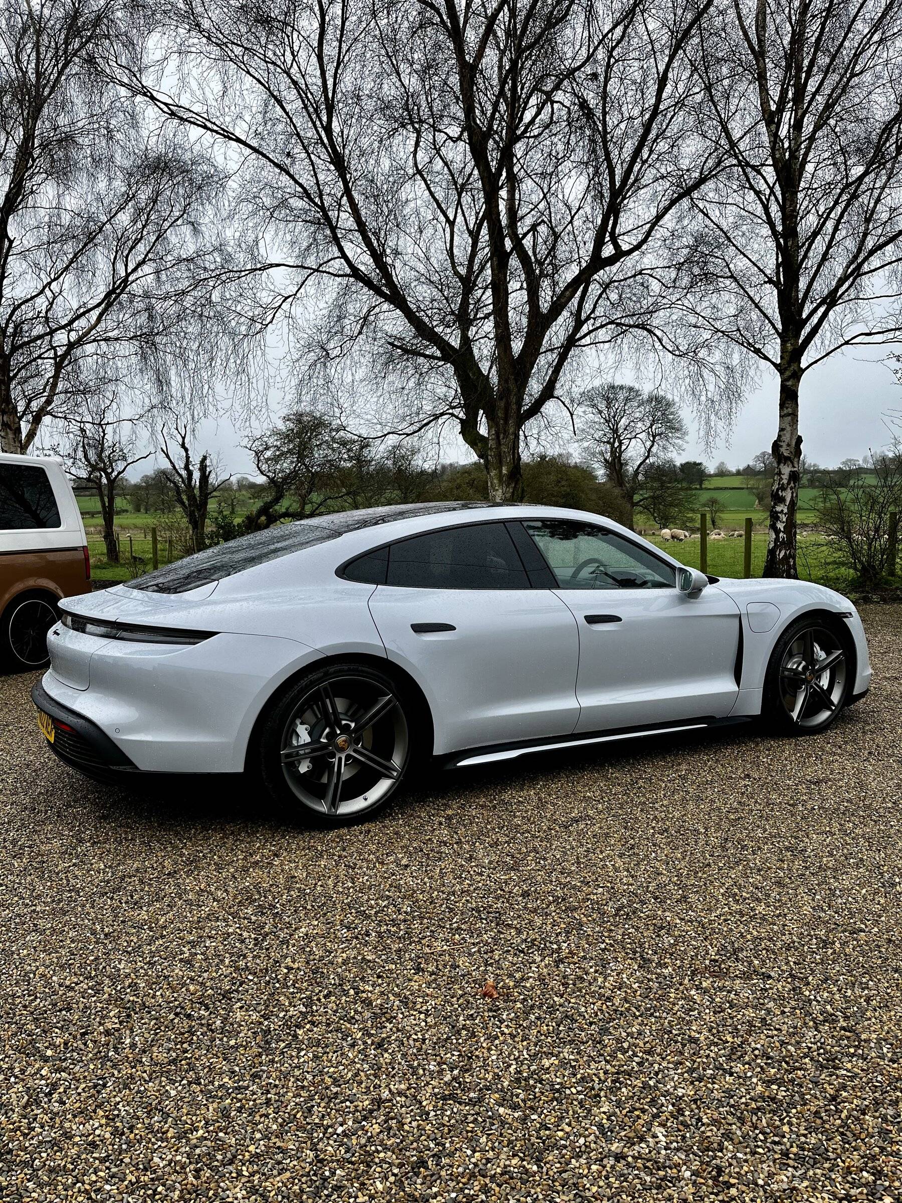 Porsche Taycan ICE GREY Taycan Club EDD81E6F-CB6B-47E0-B4D4-CF3310BE2F85