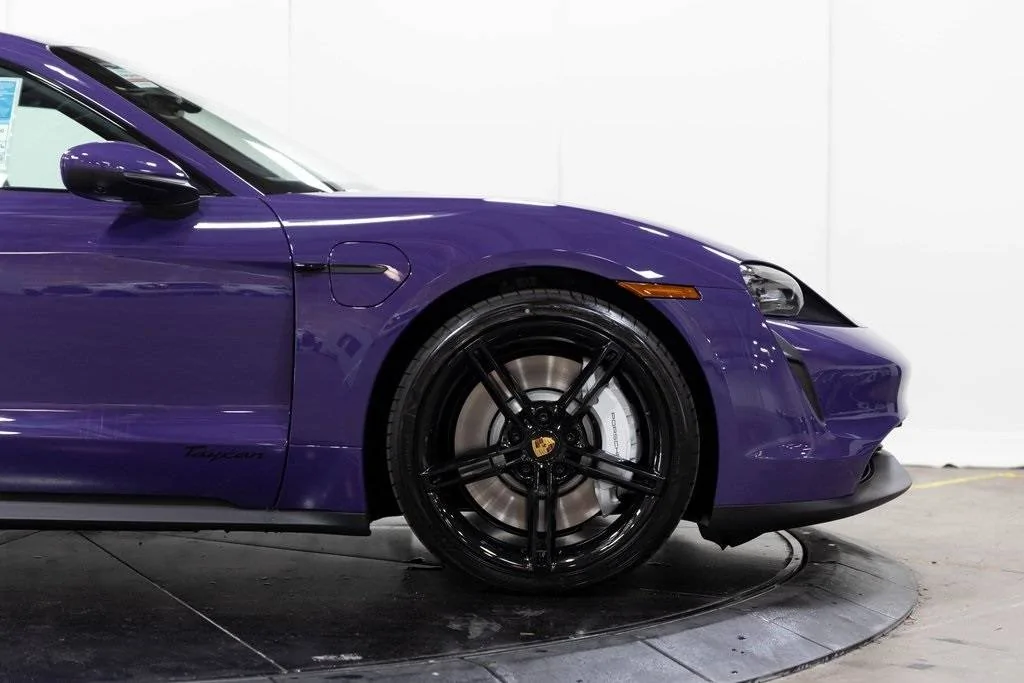 Porsche Taycan Ultraviolet (M4A) Taycan Paint-to-Sample Taycan_Ultraviolet_M4A_6