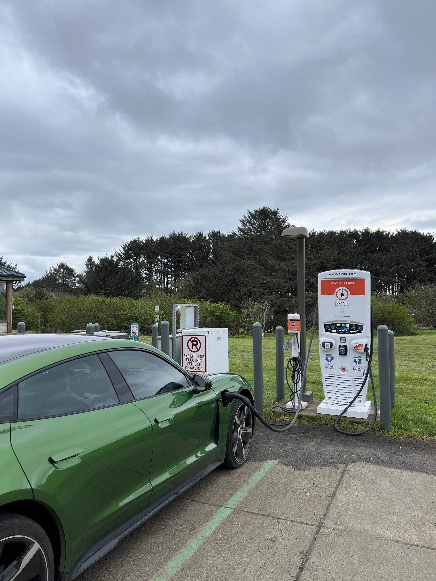 Porsche Taycan Seattle, WA <-> Ashland, OR (April 2022, Taycan Turbo S, ~1000mi) tempImage0IvyiJ